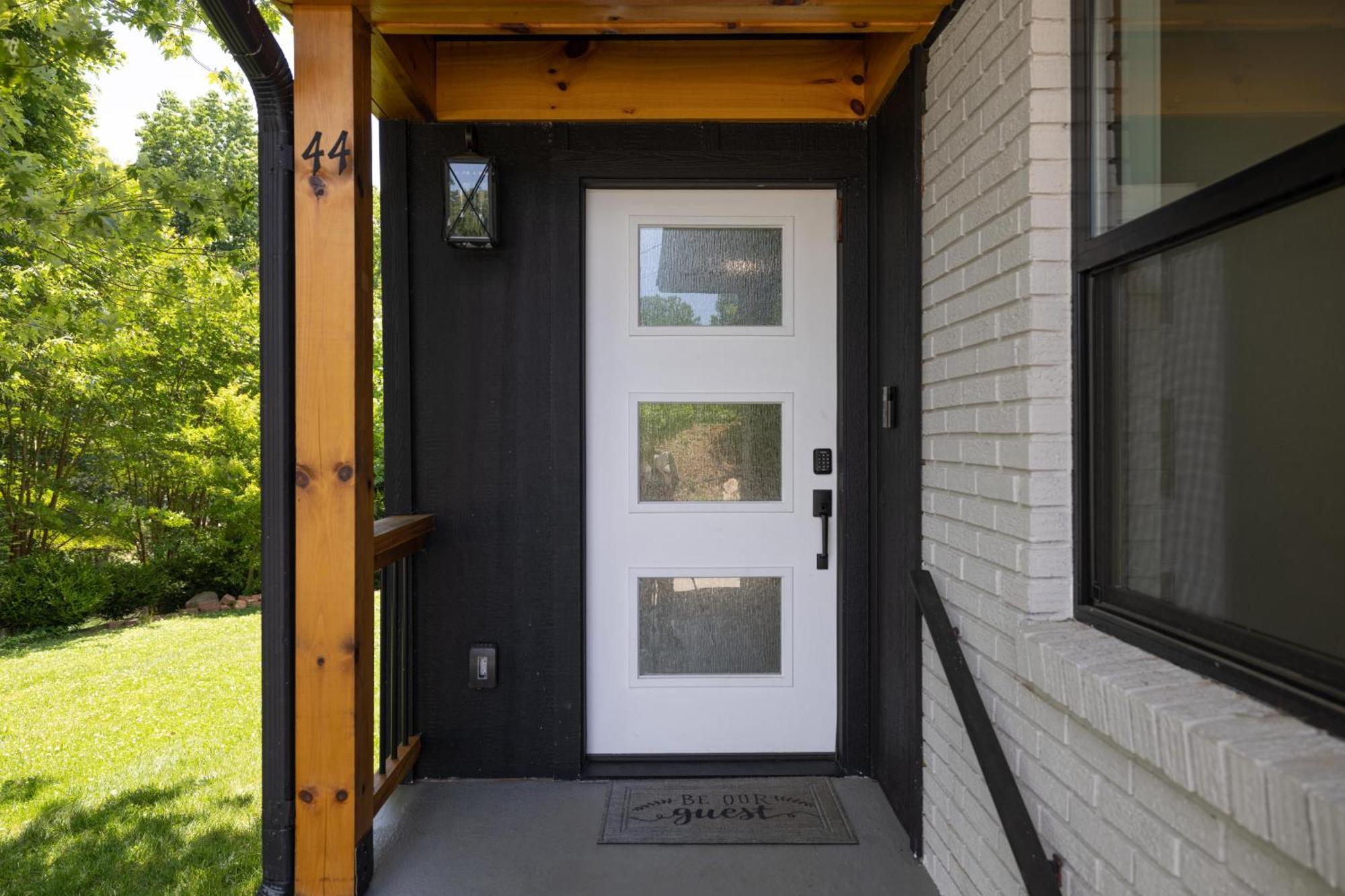 Mid-Century Modern Impeccable Remodel With Hot Tub Villa Asheville Exteriör bild